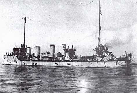 Csepel поврежденный 4 мая 1916 торпедой французской п/л Bernouilli