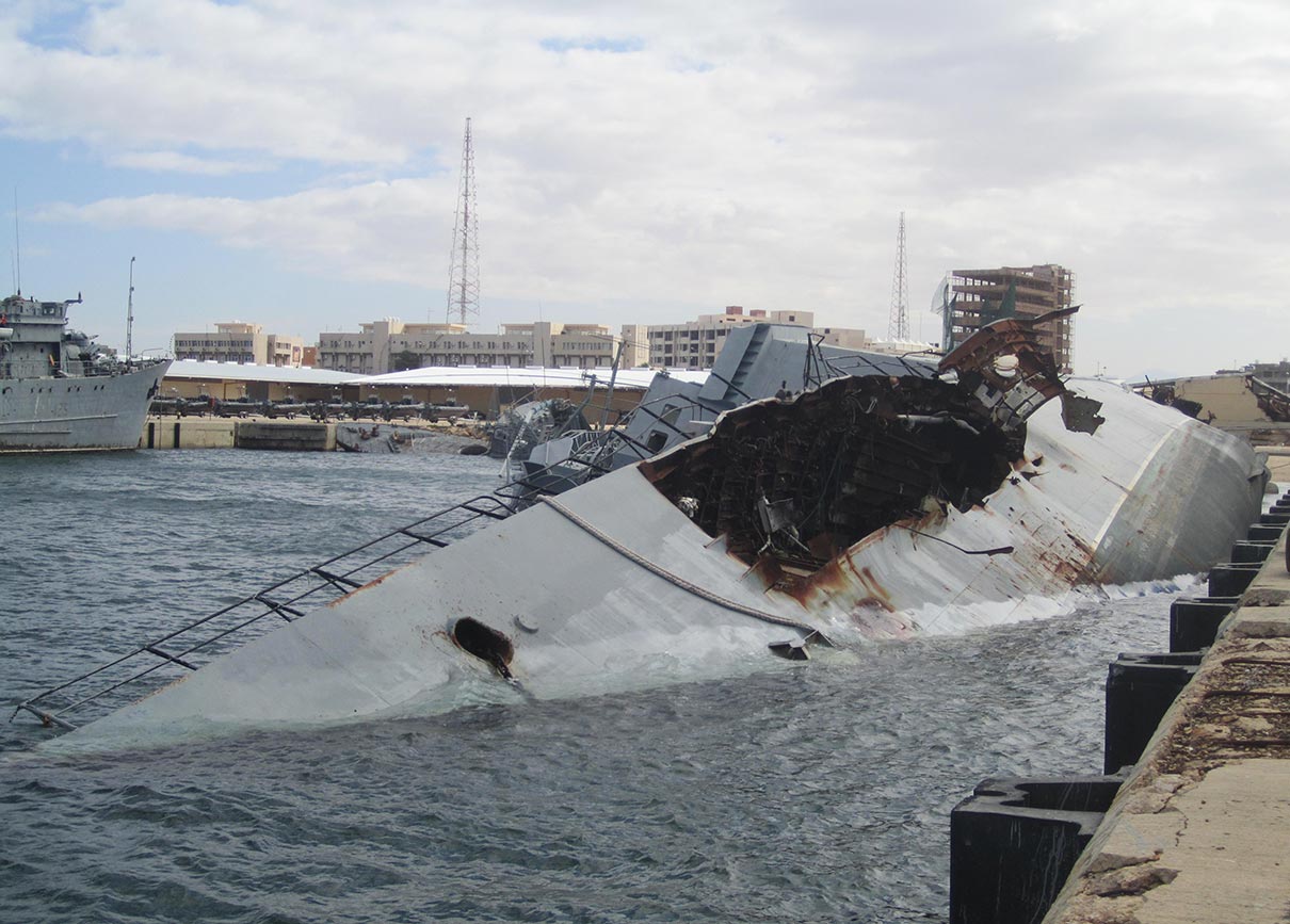Затонувший 213 Alkarzabiah в Триполи
