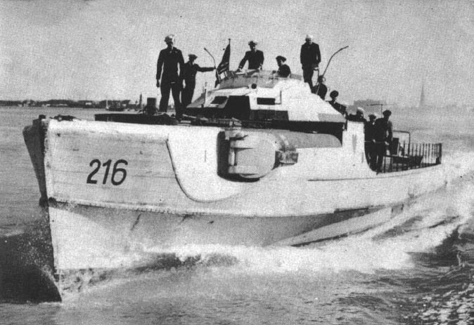 216 на реке Везер примерно в 1946