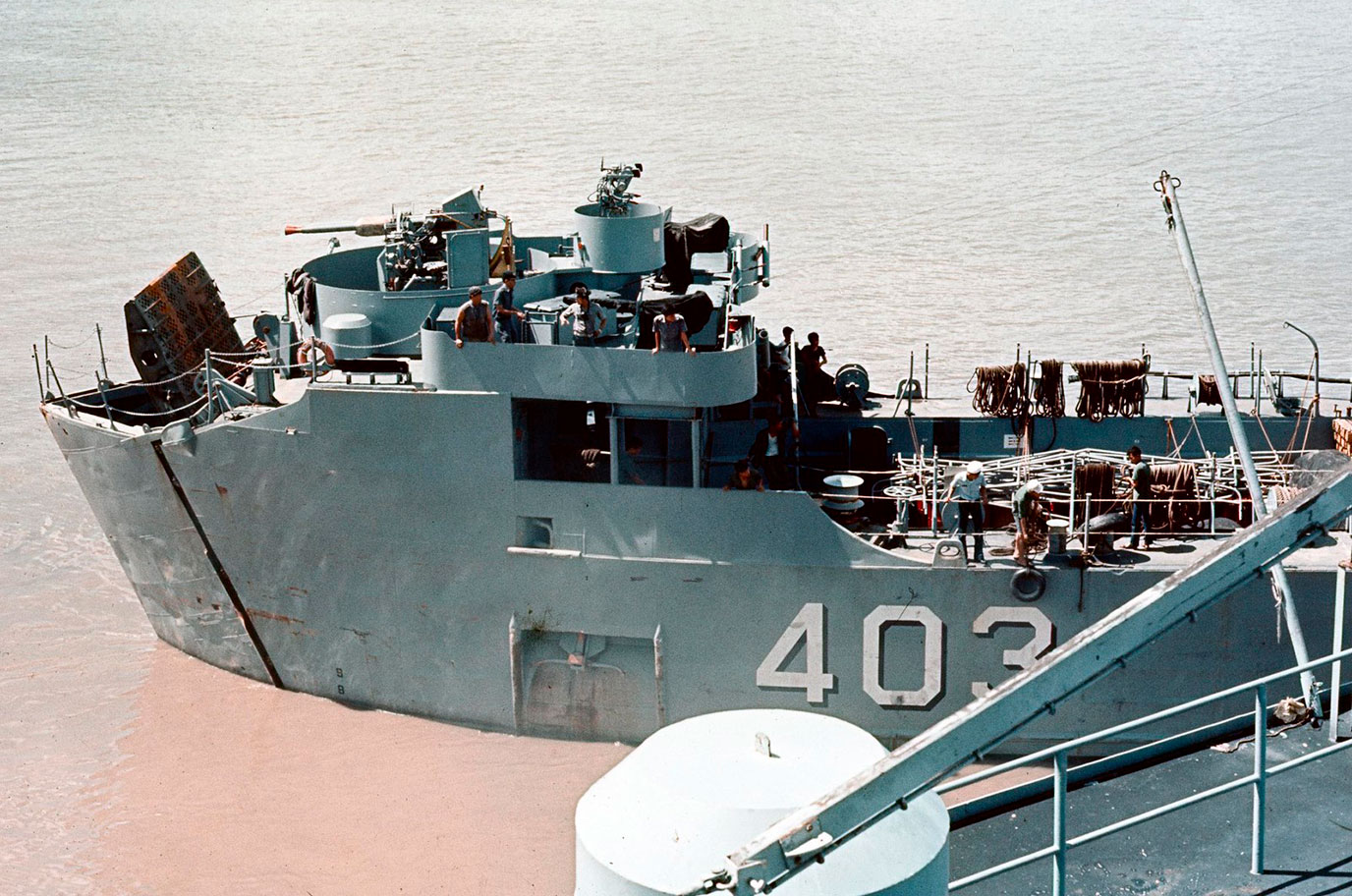 HQ 403 в июне 1971