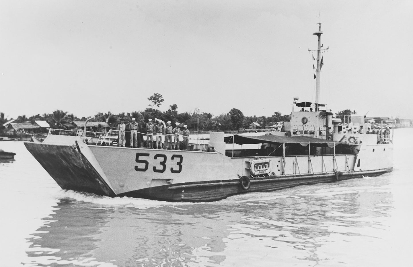 HQ 533