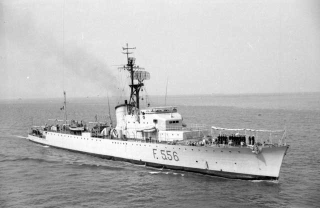 Штабной корабль F 556 Grecale